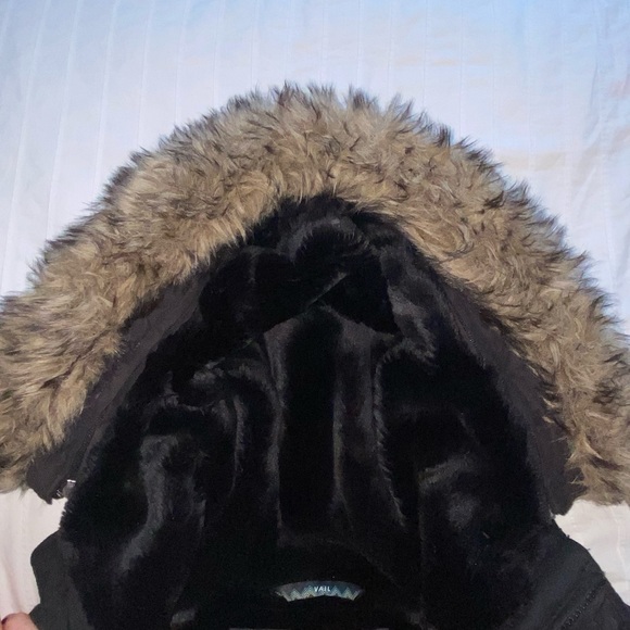 Black short aritzia winter jacket - Picture 6 of 8